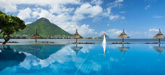 Infinity%20pool(2)-Petite%20vignette.jpg