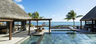 VPV-GENERAL-VIEW-RECEPTION%20POOL-01-Grande%20vignette.jpg