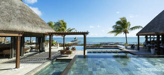 VPV-GENERAL-VIEW-RECEPTION%20POOL-01-Petite%20vignette.jpg