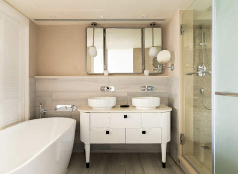 https://img.hotelissima.com/medias/46175-x1920/_.jpg