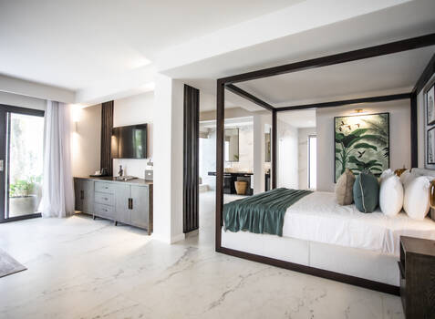 https://img.hotelissima.com/medias/46382-x1920/_.jpg