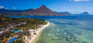 2.Sofitel%20Mauritius%20L'Imperial%20Resort%20%26%20Spa%20-%20Aerial%20View%202-Grande.jpg