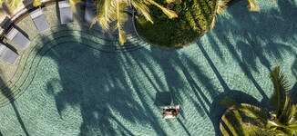 Constance-Belle_Mare_Plage-Hotel_Exterior_and_Aerial_Views-Aerial_Views-11-Grande%20vignette.jpg