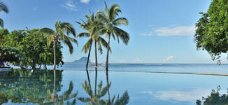 Infinity%20Pool-Grande.jpg