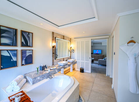 https://img.hotelissima.com/medias/49526-x1920/_.jpg