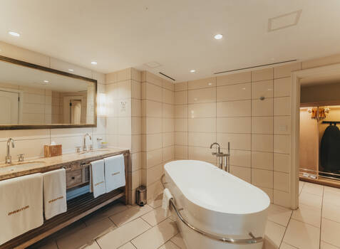 https://img.hotelissima.com/medias/50071-x1920/_.jpg