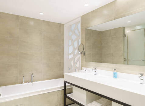 https://img.hotelissima.com/medias/50395-x1920/_.jpg