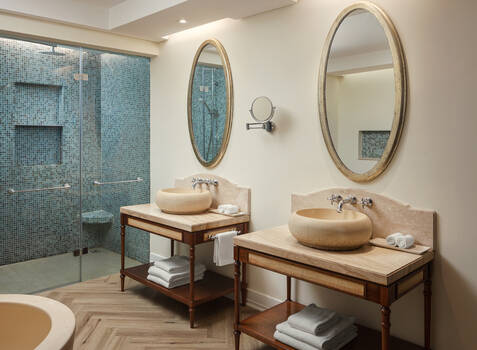 https://img.hotelissima.com/medias/50414-x1920/_.jpg
