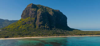 Dinarobin_Beachcomber_7-Grande%20vignette.jpg